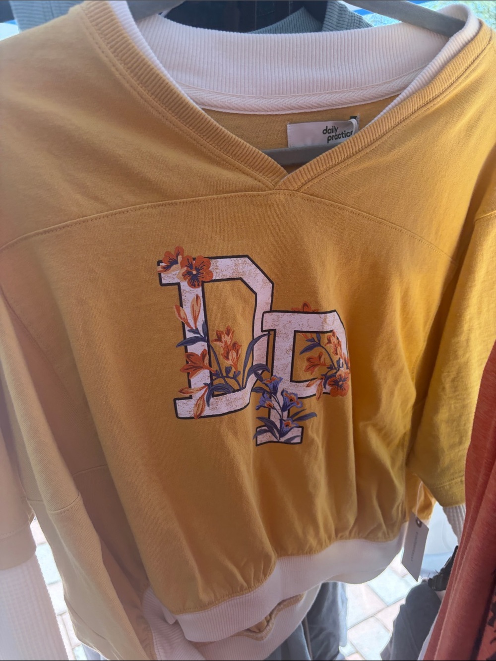 Daily Practice long sleeve shirt medium